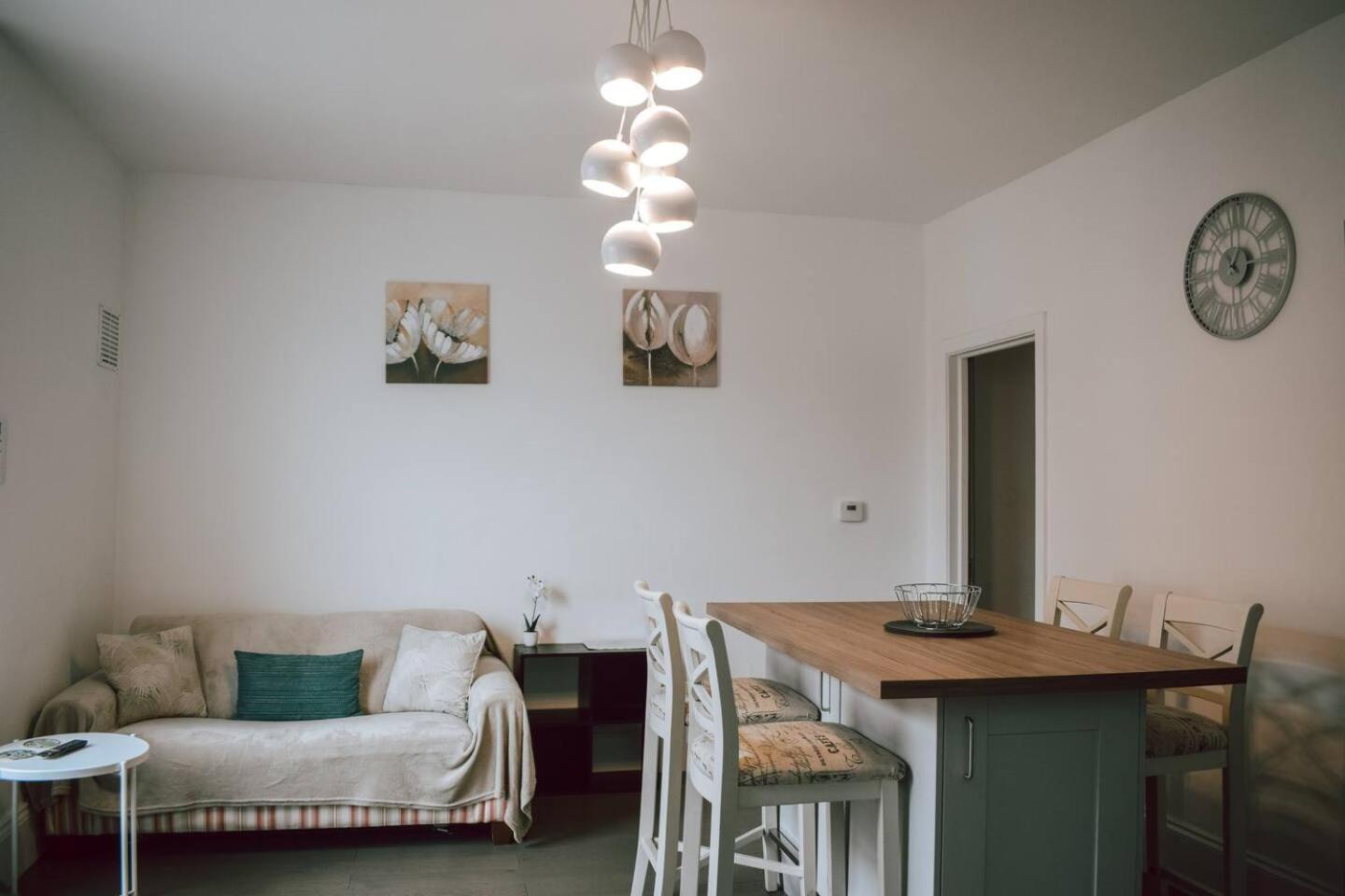 The Twickenham Apartment Near Strawberry Hill Esterno foto
