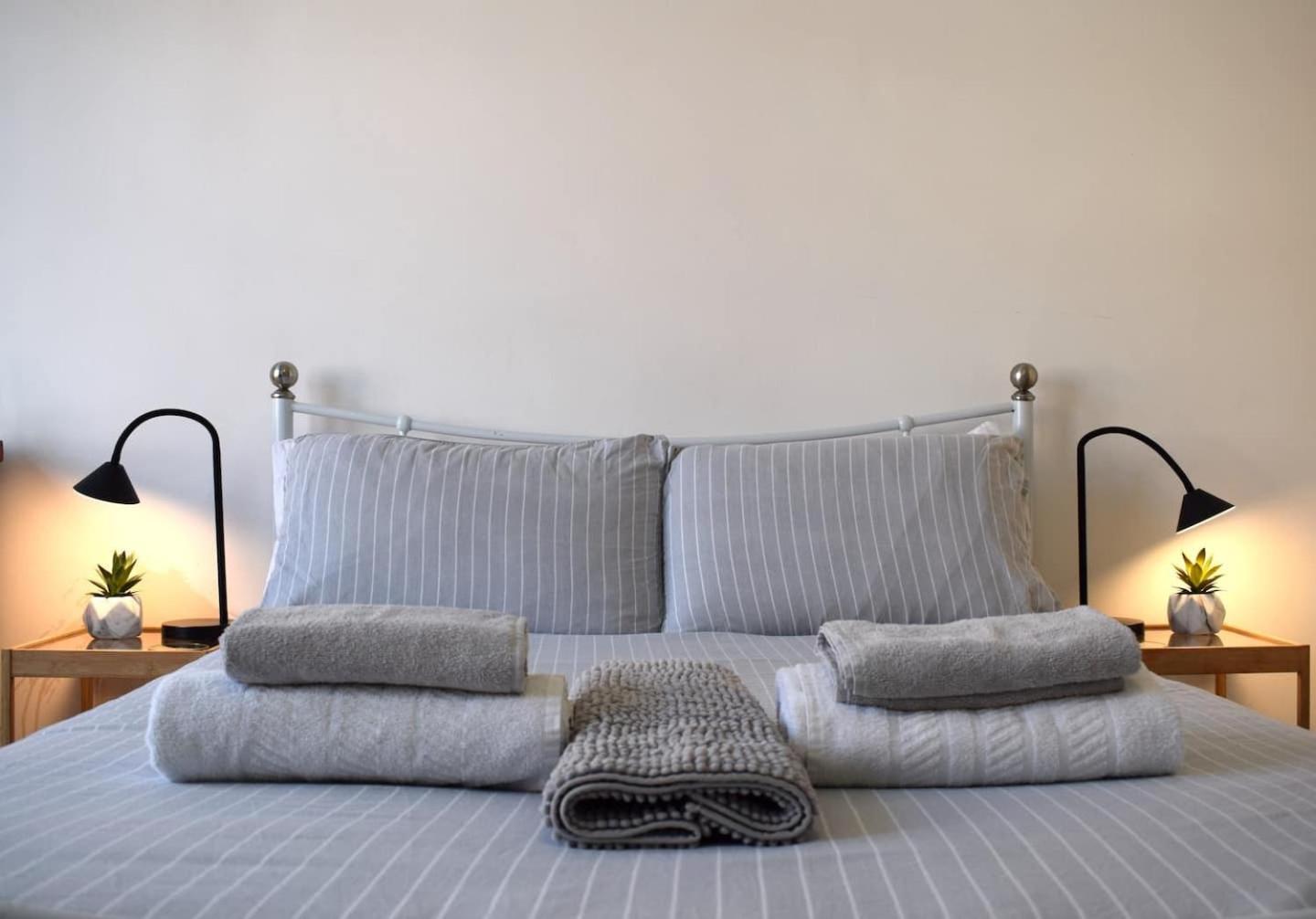 The Twickenham Apartment Near Strawberry Hill Esterno foto