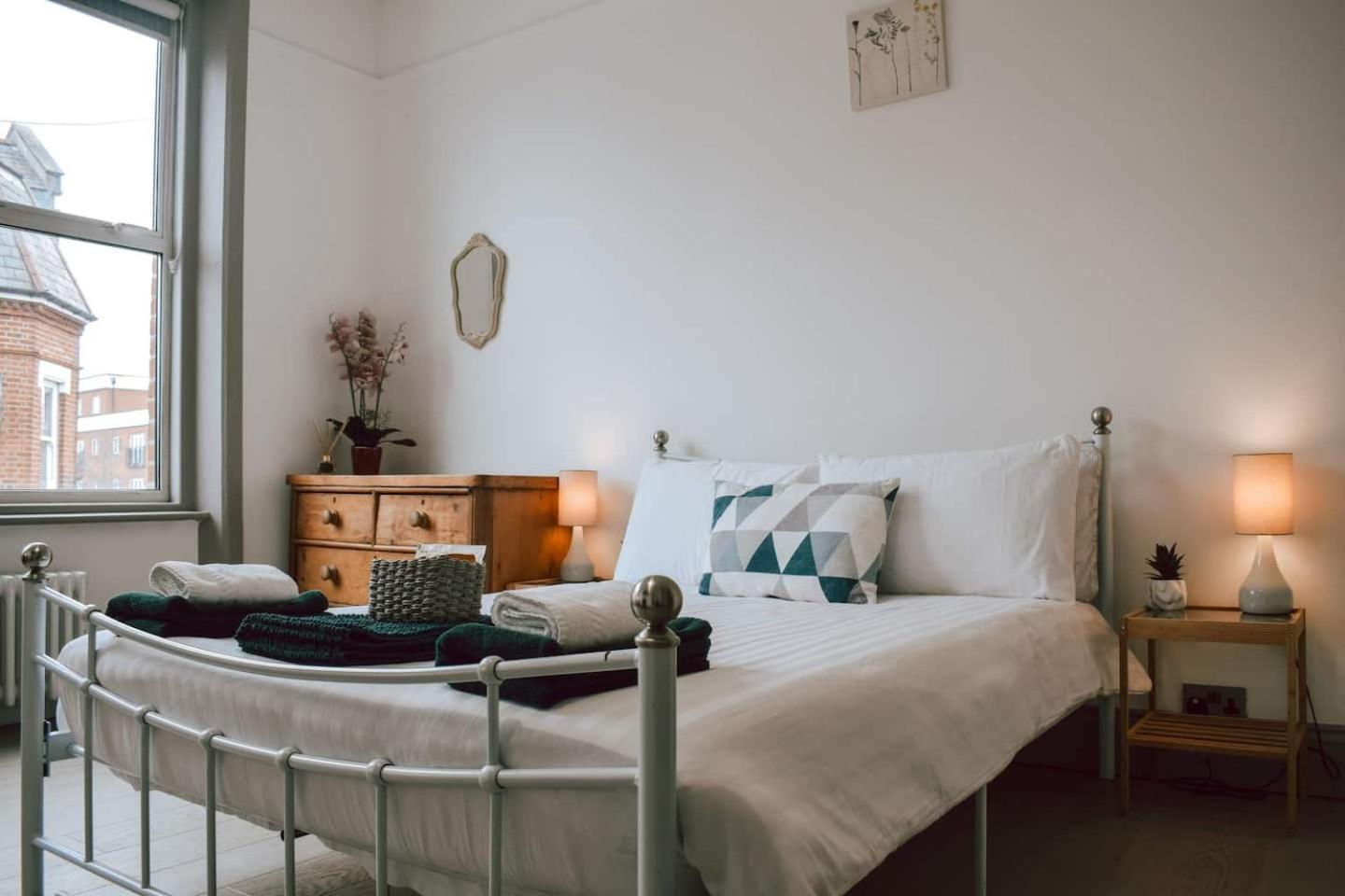 The Twickenham Apartment Near Strawberry Hill Esterno foto